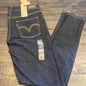 NWT Levis Legging Jean